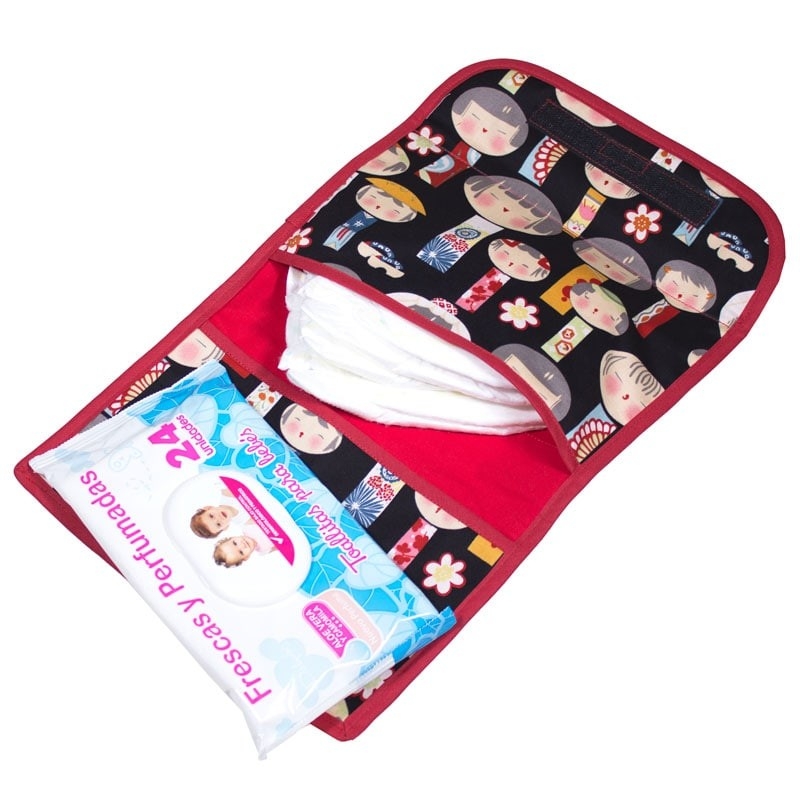 Bolsa para llevar los pañales y las toallitas del bebe - kokeshi