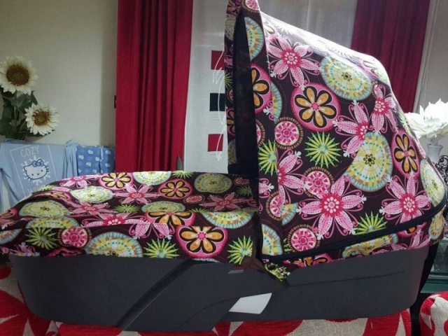 Capota y cubre capazo para silla Stokke Xplory